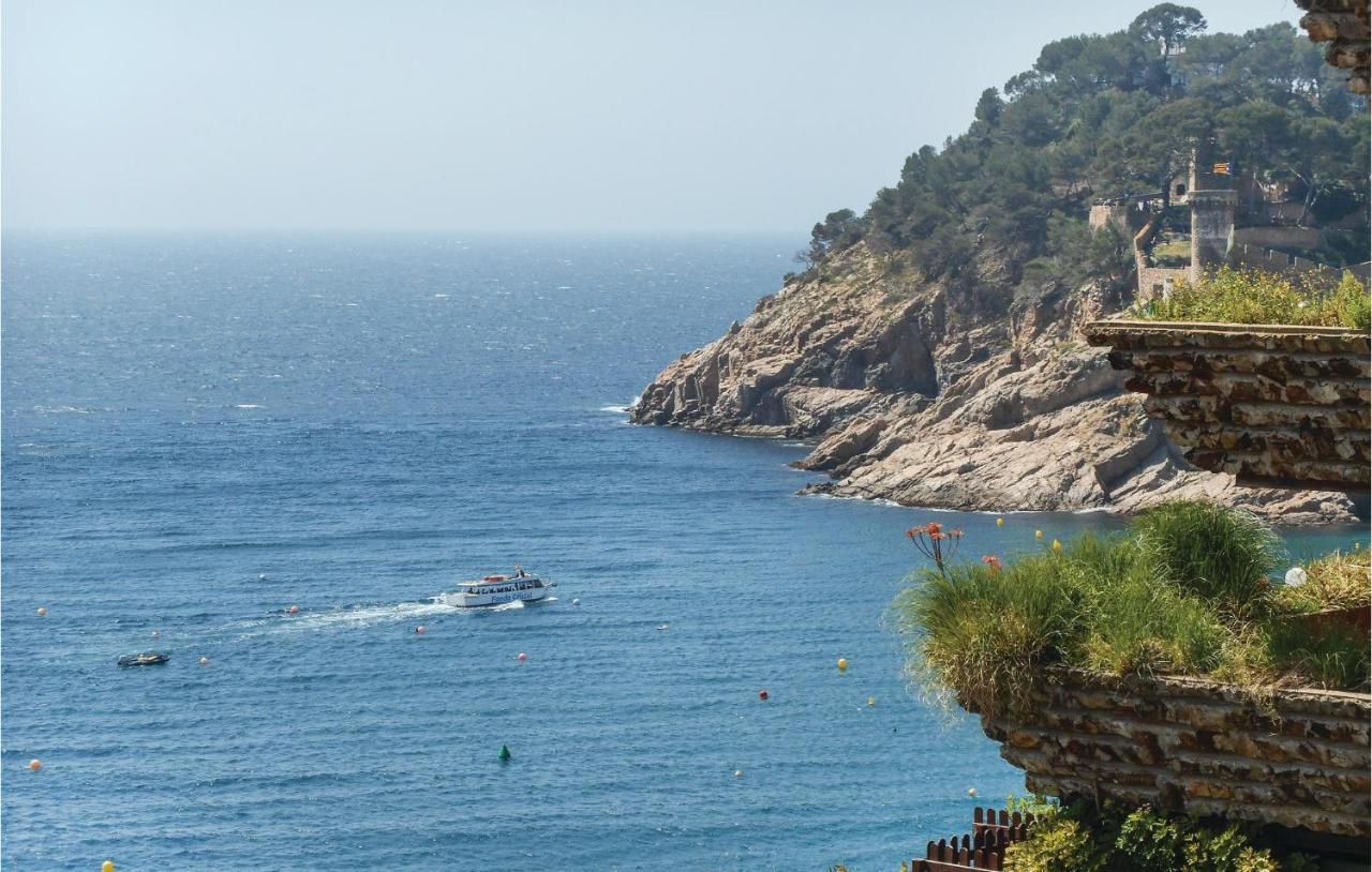 2 Bedroom Amazing Apartment In Tossa De Mar Exterior photo